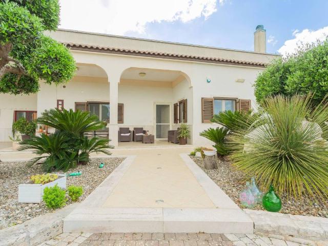 Villa Indipendente in vendita a Puglia, Taranto