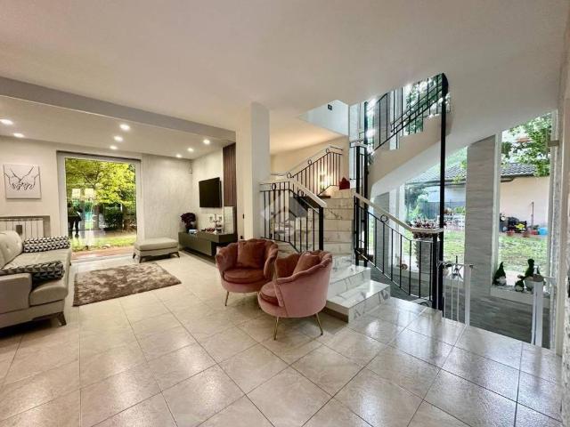 Villa Indipendente in vendita a Martinengo, Lombardia