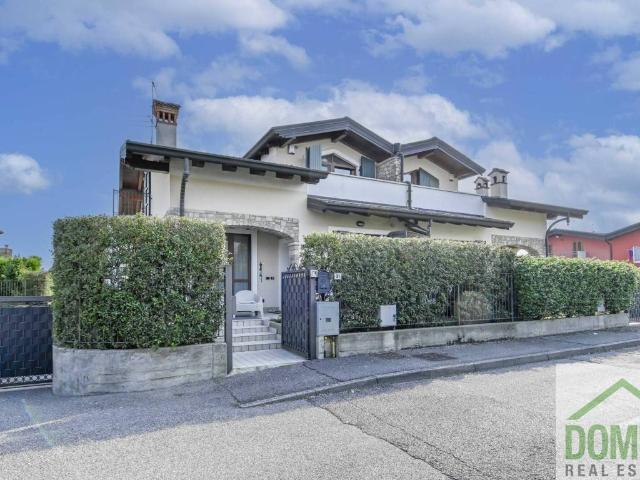 Villa Indipendente in vendita a Martinengo, Bergamo