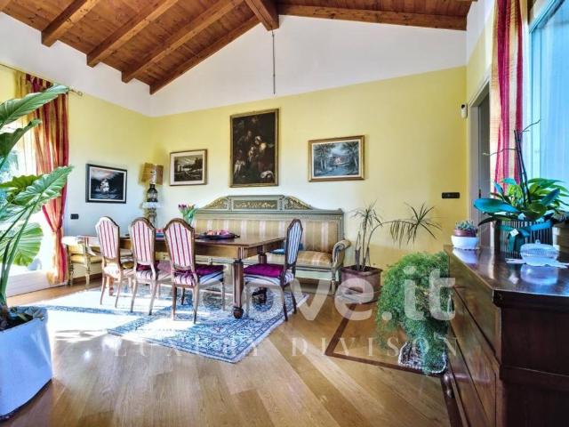 Villa Indipendente in vendita a Martinengo, Lombardia