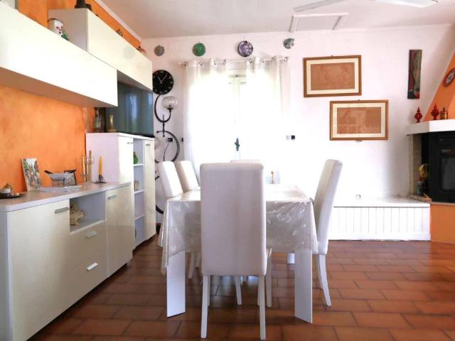 Villa Indipendente in vendita a Unione dei Comuni della Val Vibrata, Martinsicuro