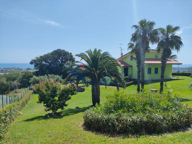 Casa in vendita a Unione dei Comuni della Val Vibrata, Martinsicuro