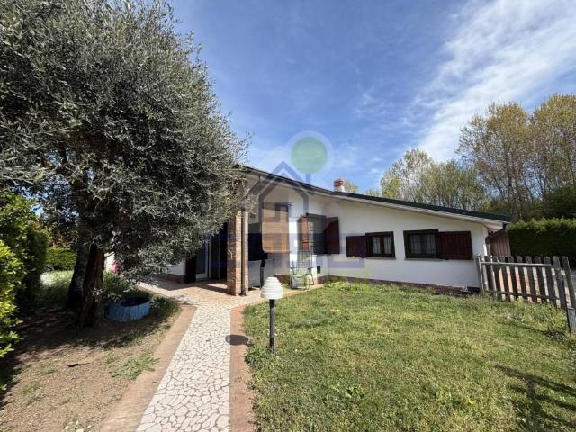 Villa Indipendente in vendita a Marudo, Lombardia