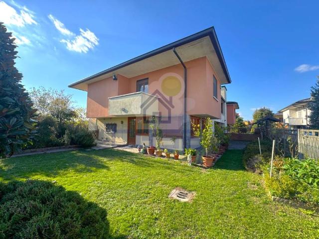 Villa Indipendente in vendita a Marudo, Lombardia