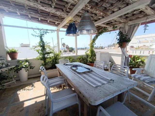 Villa Indipendente in vendita a Campomarino di Maruggio, Puglia