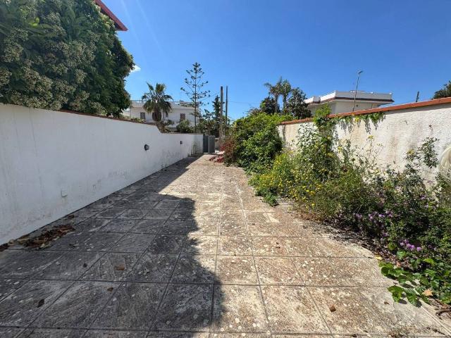 Villa Indipendente in vendita a Campomarino di Maruggio, Puglia