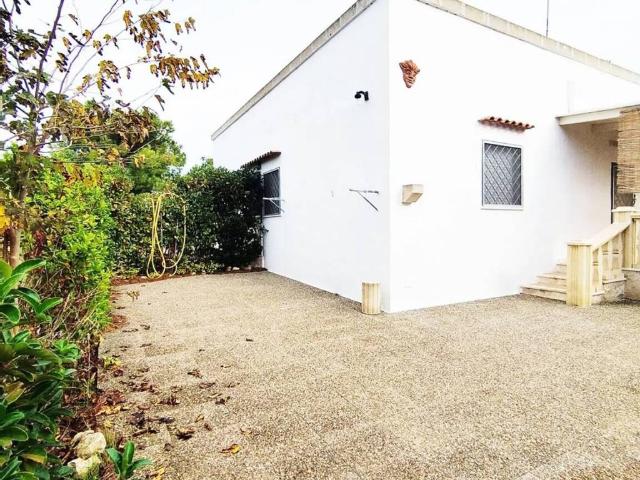 Villa Indipendente in vendita a Campomarino di Maruggio, Puglia