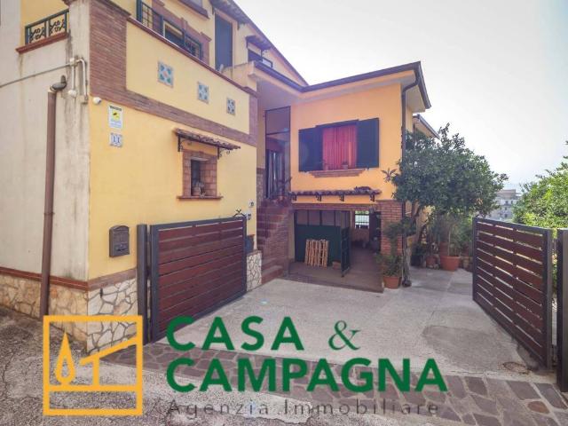 Villa Indipendente in vendita a Marzano Appio, Campania
