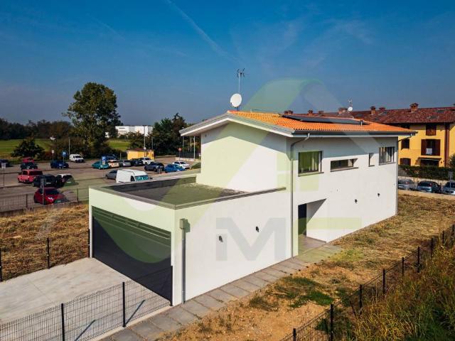 Villa Indipendente in vendita a Masate, Milano