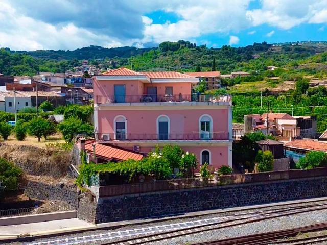 Villa Indipendente in vendita a Mascali, Sicilia