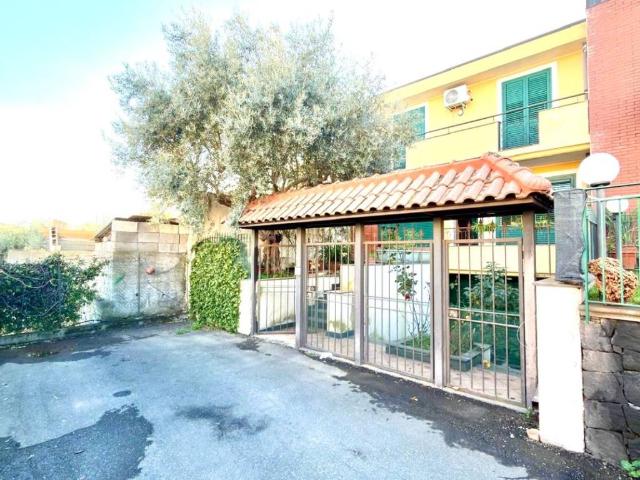 Villa Indipendente in vendita a Mascali, Sicilia