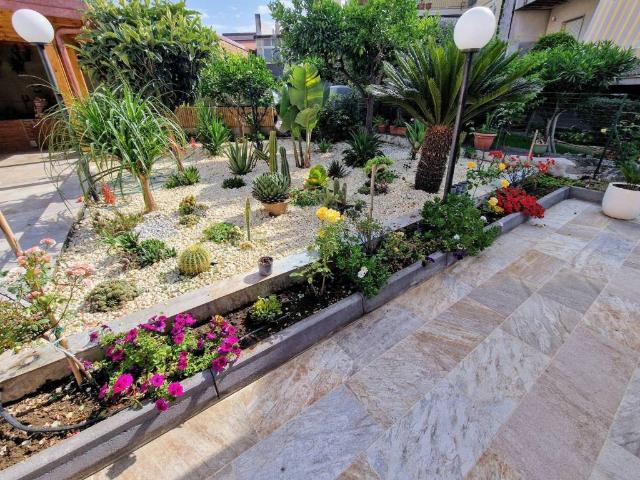 Villa Indipendente in vendita a Mascali, Sicilia