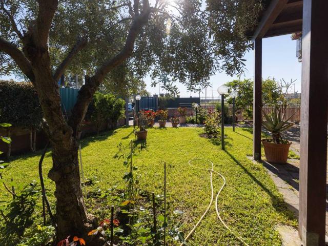 Villa Indipendente in vendita a Fondachello, Mascali