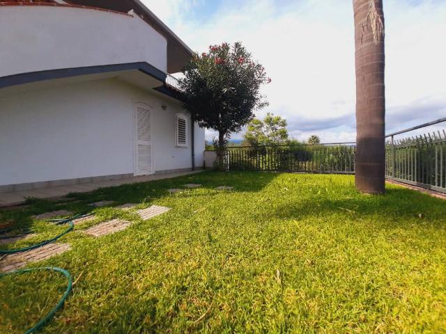 Villa Indipendente in vendita a Fondachello, Mascali