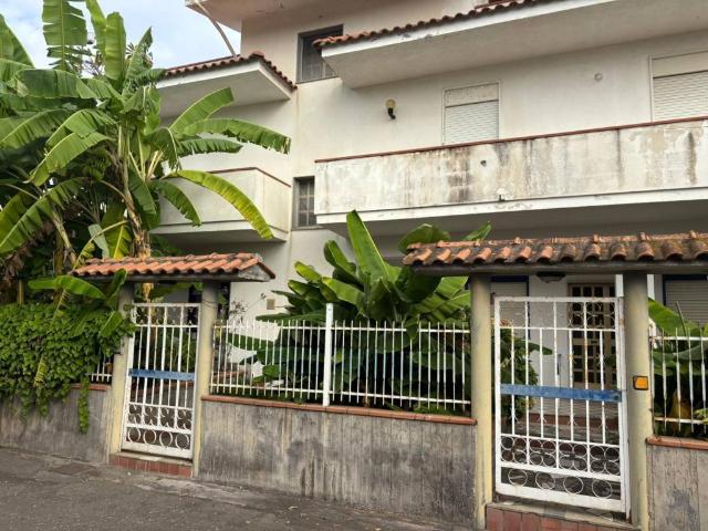 Villa Indipendente in vendita a Fondachello, Mascali