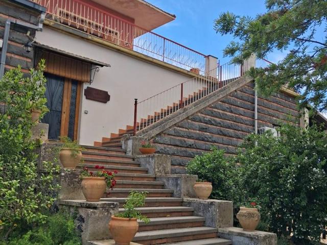 Villa Indipendente in vendita a Massannunziata, Mascalucia