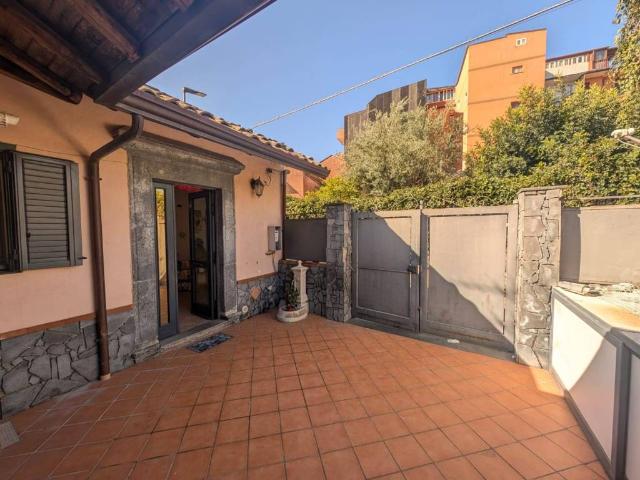 Villa Indipendente in vendita a Mascalucia, Sicilia
