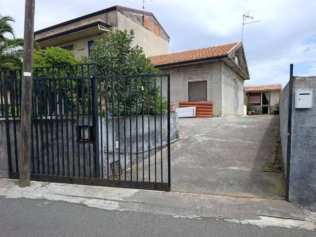Villa Indipendente in vendita a Massannunziata, Mascalucia