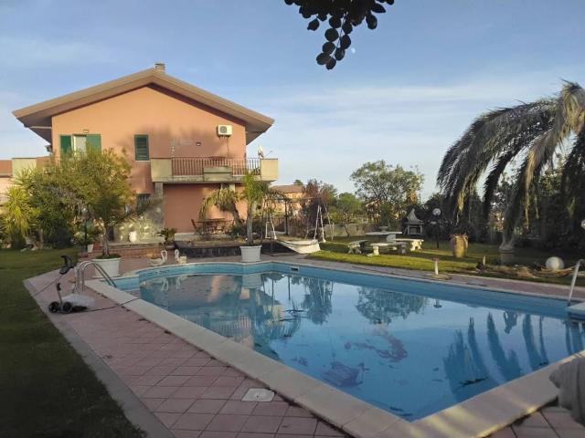 Villa Indipendente in vendita a Massannunziata, Mascalucia