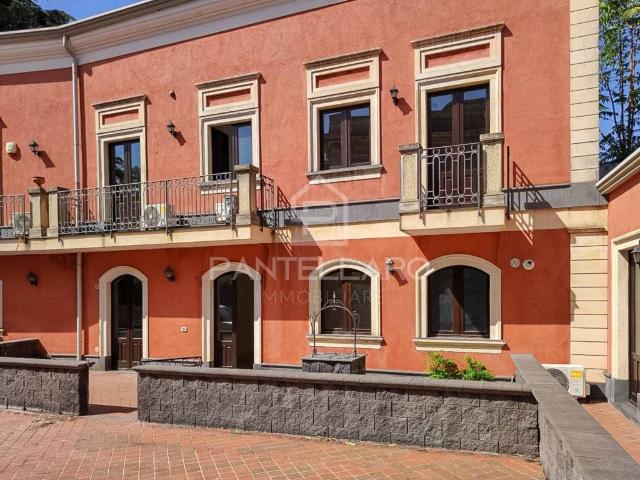 Villa Indipendente in vendita a Mascalucia, Sicilia