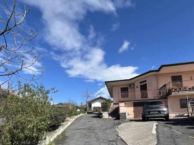 Villa Indipendente in vendita a Massannunziata, Mascalucia