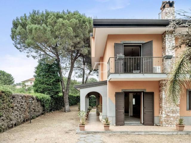 Villa Indipendente in vendita a Massannunziata, Mascalucia