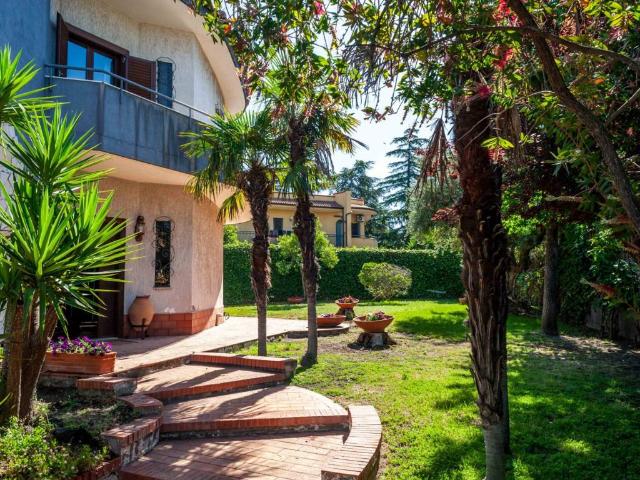 Villa Indipendente in vendita a Massannunziata, Mascalucia