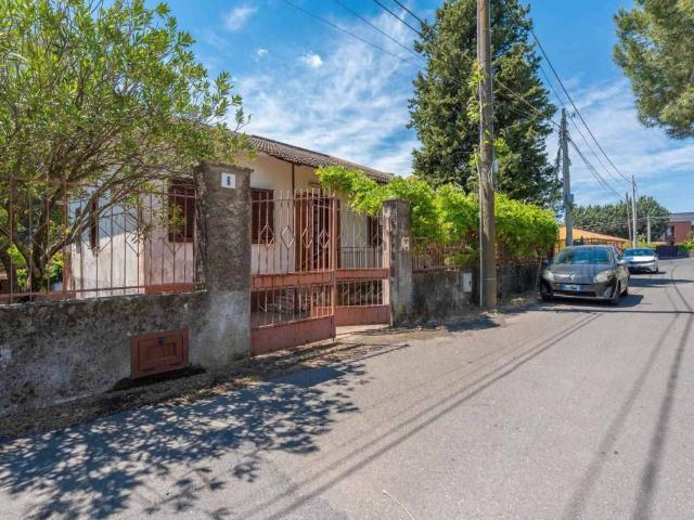 Villa Indipendente in vendita a Massannunziata, Mascalucia