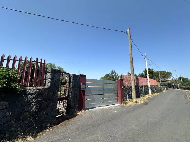 Villa Indipendente in vendita a Massannunziata, Mascalucia