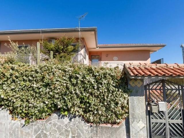 Villa Indipendente in vendita a Sciara, Mascalucia