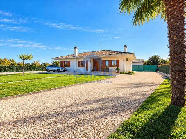Villa Indipendente in vendita a Candelù, Maserada sul Piave