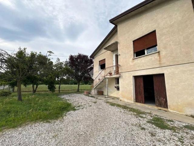 Villa Indipendente in vendita a Varago, Maserada sul Piave