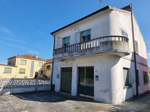 Villa Indipendente in vendita a Masi Torello, Reggio Emilia