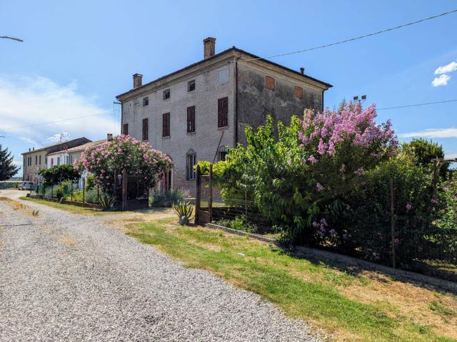 Villa Indipendente in vendita a Masi Torello, Reggio Emilia