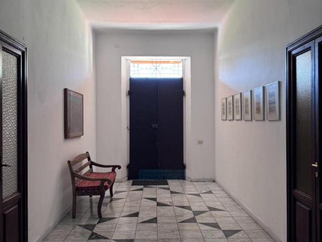 Villa Indipendente in vendita a Marina di Massa, Marina Di Massa