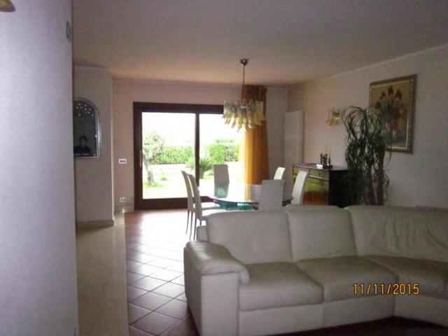 Villa Indipendente in vendita a Marina Di Massa, Toscana