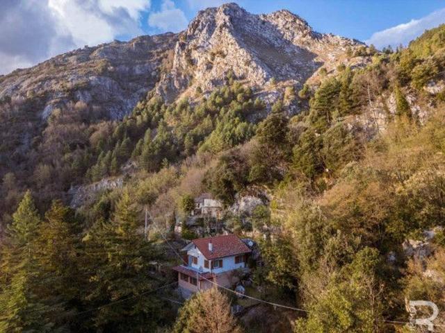 Villa Indipendente in vendita a San Carlo, Marina Di Massa