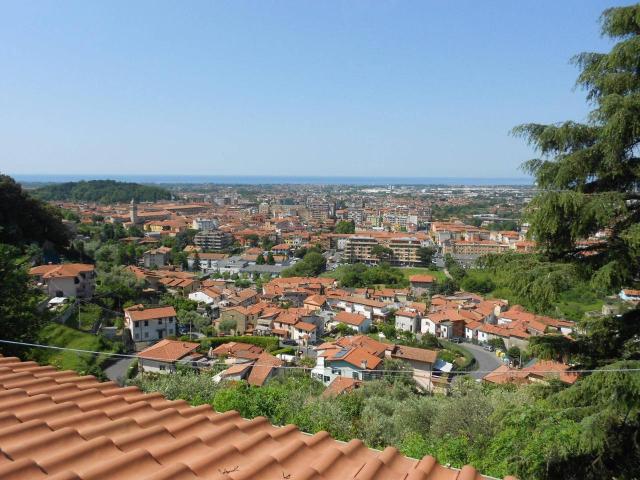 Villa Indipendente in vendita a San Carlo, Marina Di Massa