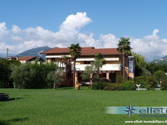 Villa Indipendente in vendita a Cinque Vie, Marina Di Massa