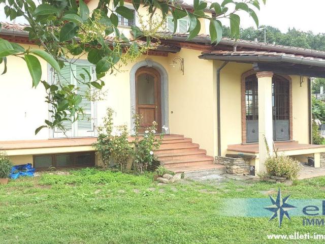 Villa Indipendente in vendita a San Carlo, Marina Di Massa