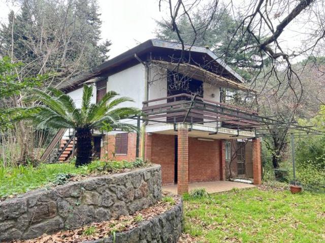 Villa Indipendente in vendita a Marina Di Massa, Toscana