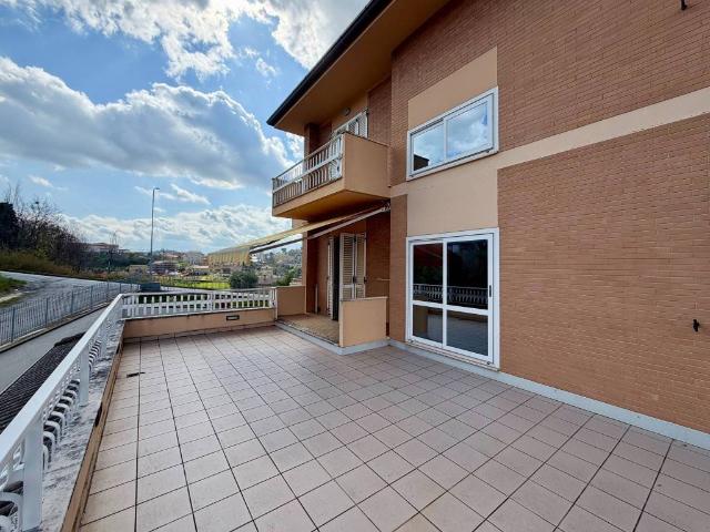 Villa Indipendente in vendita a Marche, Fermo