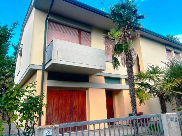 Villa Indipendente in vendita a Massa Lombarda, Ravenna