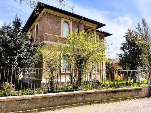 Villa Indipendente in vendita a Massa Lombarda, Ravenna