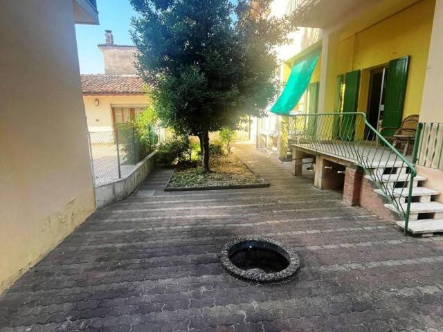 Villa Indipendente in vendita a Unione dei comuni della Bassa Romagna, Massa Lombarda