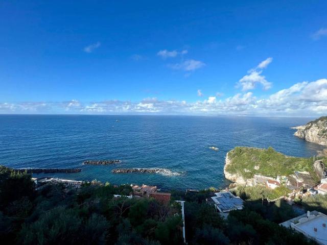 Villa Indipendente in vendita a Massa Lubrense, Campania