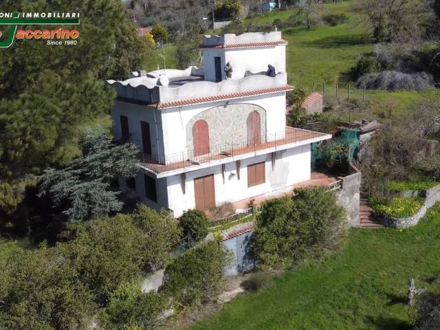 Villa Indipendente in vendita a Massa Lubrense, Campania