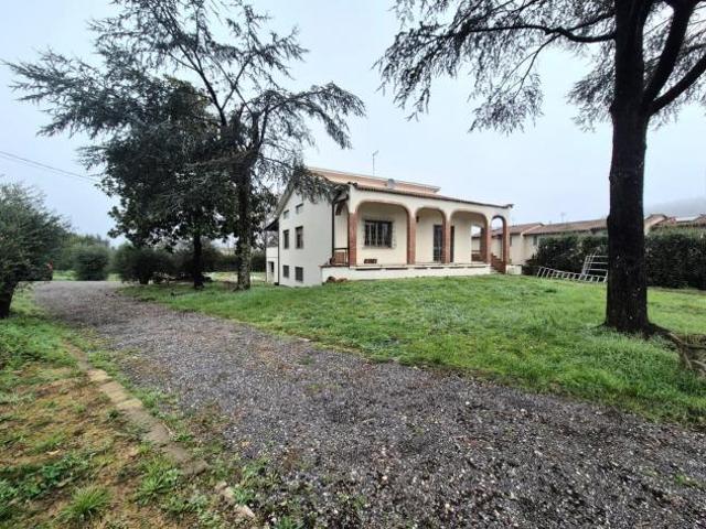 Villa Indipendente in vendita a Capannori, Toscana