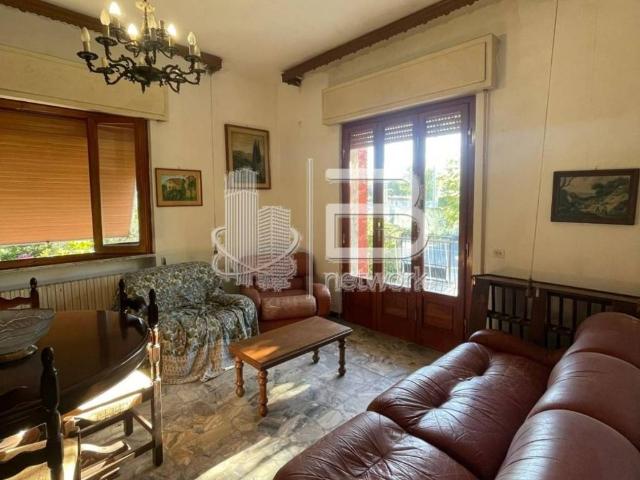 Villa Indipendente in vendita a Ronchi, Marina Di Massa