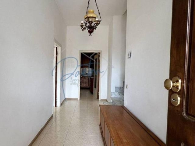 Villa Indipendente in vendita a Marina di Massa, Marina Di Massa